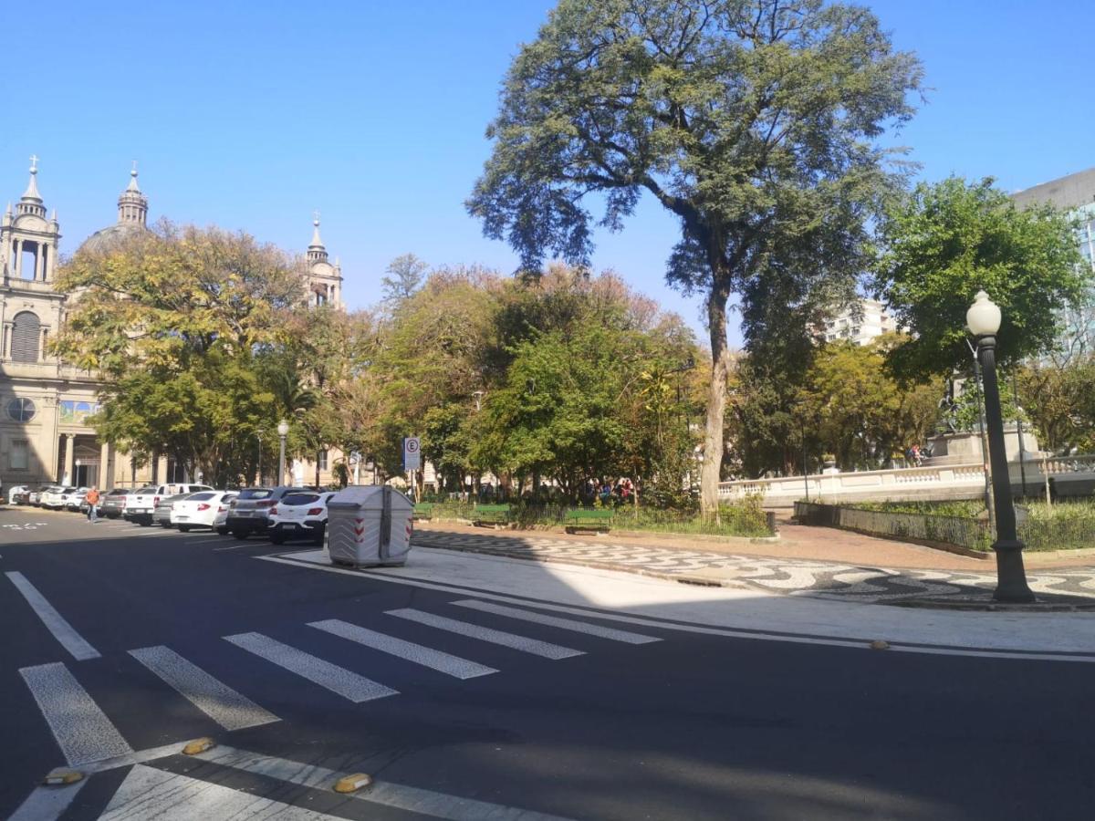 Ensolarado E Espacoso Quarto/Sala No Coracao De Poa Porto Alegre Eksteriør bilde